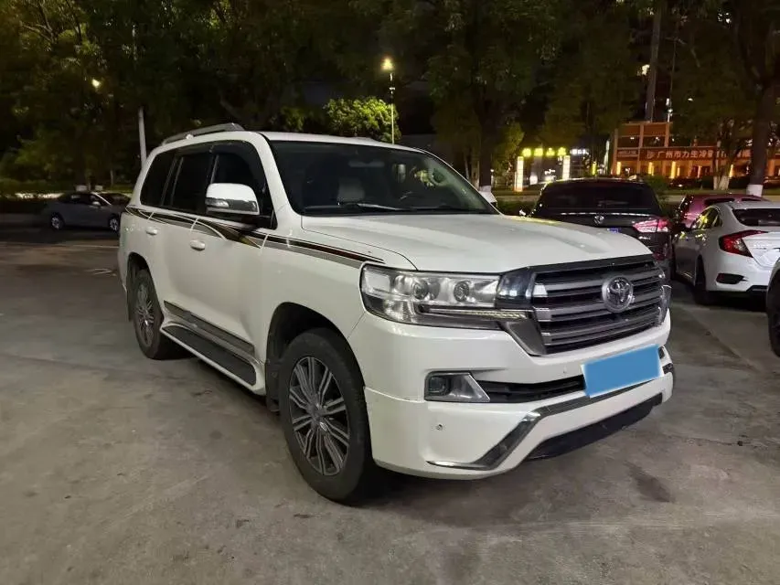 2015 Toyota Land Cruiser 4.0L 275HP V6 5AT,autocango,china used car exporter,china ev exporter,chinese used car exporter,chinese used ev exporter