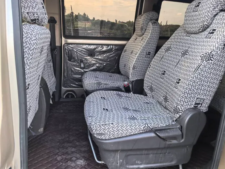 2019 WuLing RongGuang V 1.5L 99HP L4 6MT,autocango,china used car exporter,china ev exporter,chinese used car exporter,chinese used ev exporter
