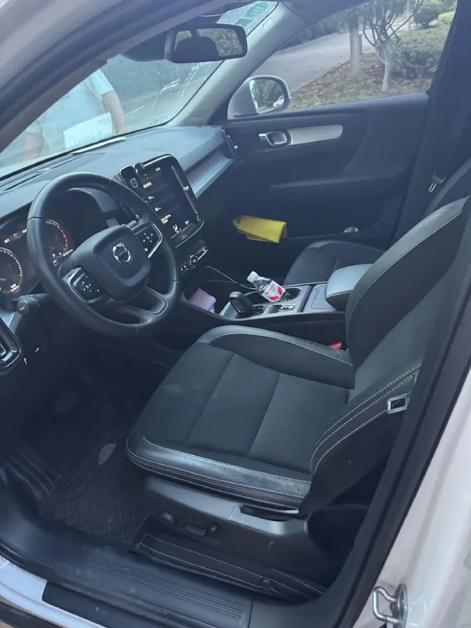 2020 Volvo XC40 1.5T 163HP L3 8AT,autocango,china used car exporter,china ev exporter,chinese used car exporter,chinese used ev exporter