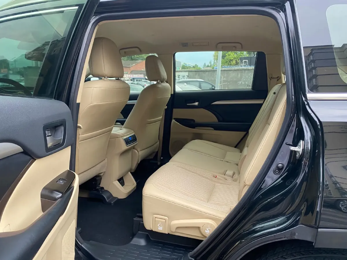 2018 Toyota Highlander 2.0T 220HP L4 6AT,autocango,china used car exporter,china ev exporter,chinese used car exporter,chinese used ev exporter