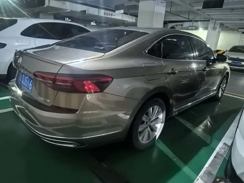 2020 Volkswagen Passat 2.0T 186HP L4 7DCT,autocango,china used car exporter,china ev exporter,chinese used car exporter,chinese used ev exporter