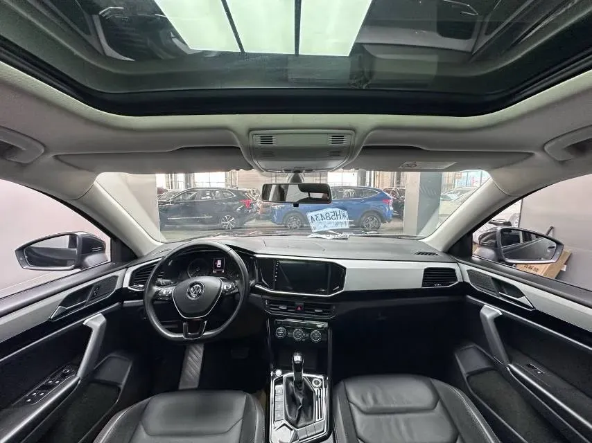 2019 Jeep Cherokee 2.0T 234HP L4 9AT,autocango,china used car exporter,china ev exporter,chinese used car exporter,chinese used ev exporter