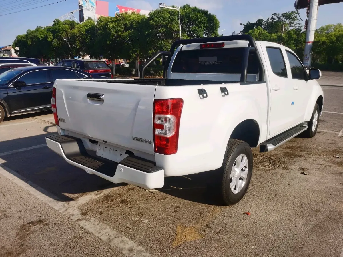 2023 Isuzu RE-MAX Jim 2.5T 143HP L4 6MT,autocango,china used car exporter,china ev exporter,chinese used car exporter,chinese used ev exporter