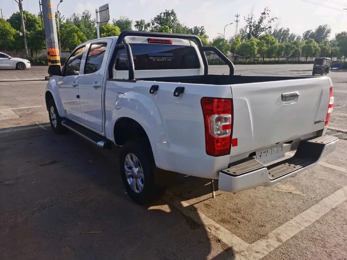 2023 Isuzu RE-MAX Jim 2.5T 143HP L4 6MT,autocango,china used car exporter,china ev exporter,chinese used car exporter,chinese used ev exporter