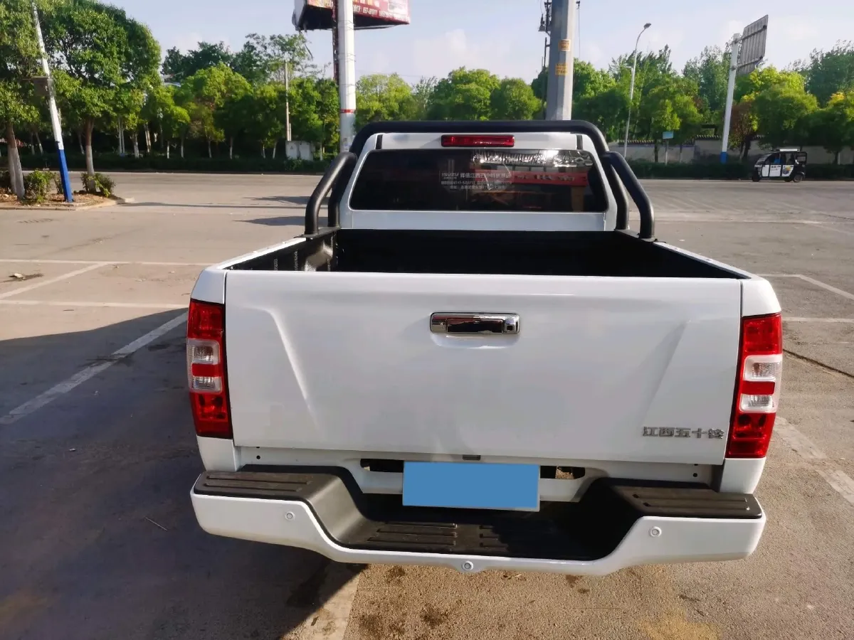 2023 Isuzu RE-MAX Jim 2.5T 143HP L4 6MT,autocango,china used car exporter,china ev exporter,chinese used car exporter,chinese used ev exporter