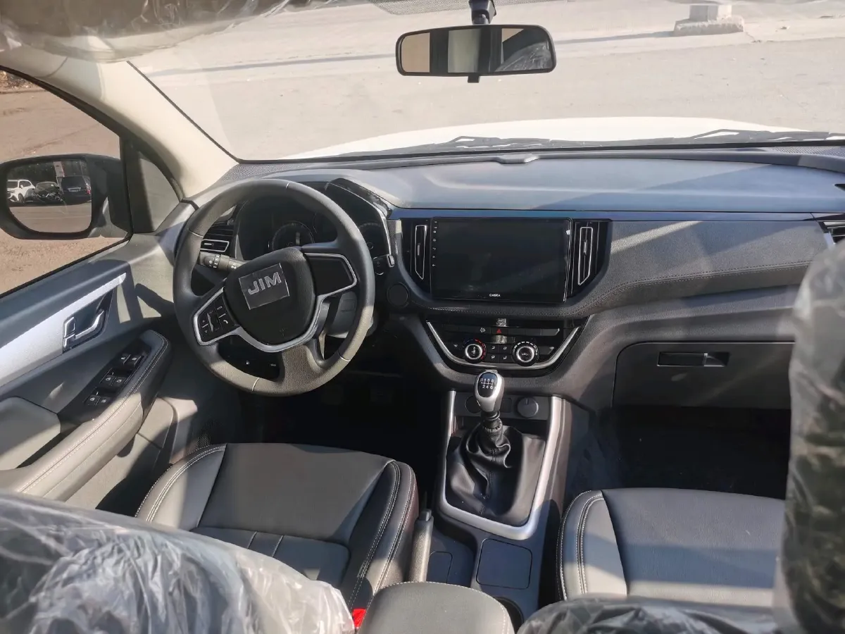 2023 Isuzu RE-MAX Jim 2.5T 143HP L4 6MT,autocango,china used car exporter,china ev exporter,chinese used car exporter,chinese used ev exporter