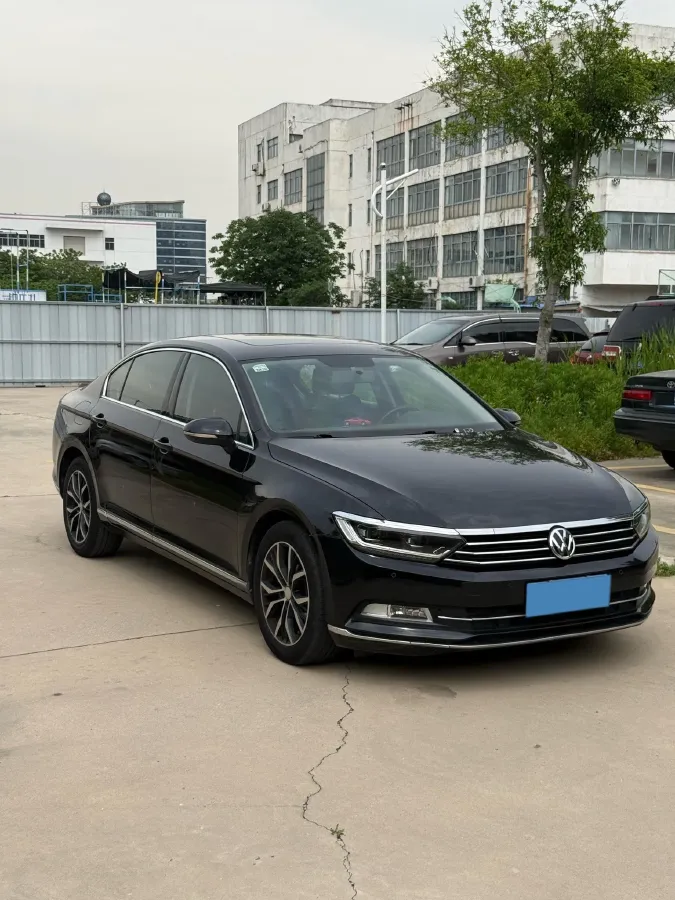 2018 Volkswagen Magotan 1.8T 180HP L4 7DCT,autocango,china used car exporter,china ev exporter,chinese used car exporter,chinese used ev exporter
