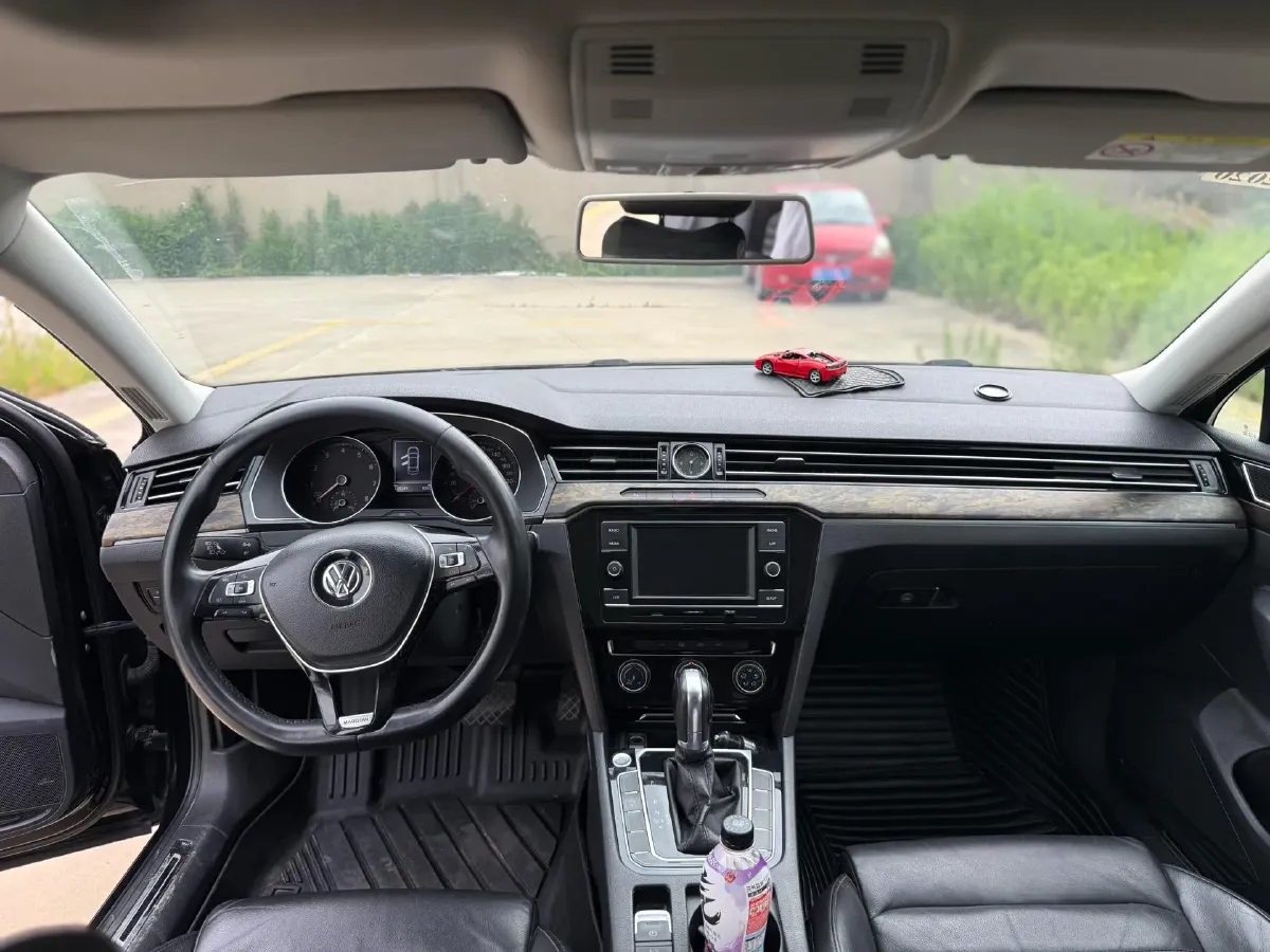 2018 Volkswagen Magotan 1.8T 180HP L4 7DCT,autocango,china used car exporter,china ev exporter,chinese used car exporter,chinese used ev exporter