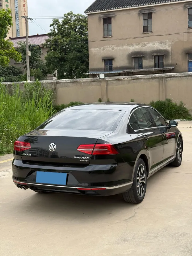 2018 Volkswagen Magotan 1.8T 180HP L4 7DCT,autocango,china used car exporter,china ev exporter,chinese used car exporter,chinese used ev exporter