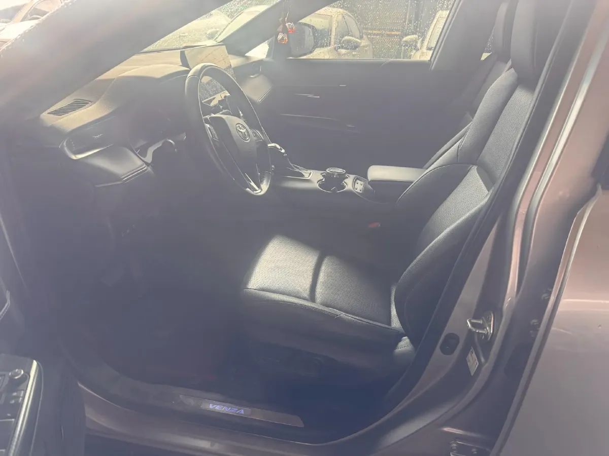 2023 Toyota Venza 2.0L 171HP L4 CVT,autocango,china used car exporter,china ev exporter,chinese used car exporter,chinese used ev exporter