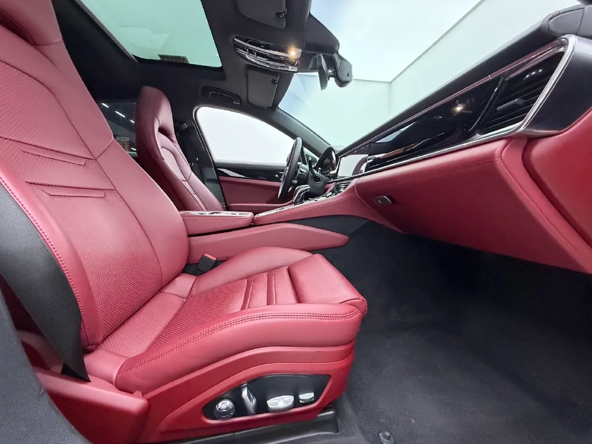 2017 BMW X6 3.0T 306HP L6 8AT,autocango,china used car exporter,china ev exporter,chinese used car exporter,chinese used ev exporter