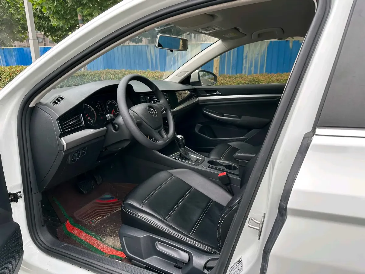 2019 Bestune T77 1.2T 143HP L4 7DCT,autocango,china used car exporter,china ev exporter,chinese used car exporter,chinese used ev exporter