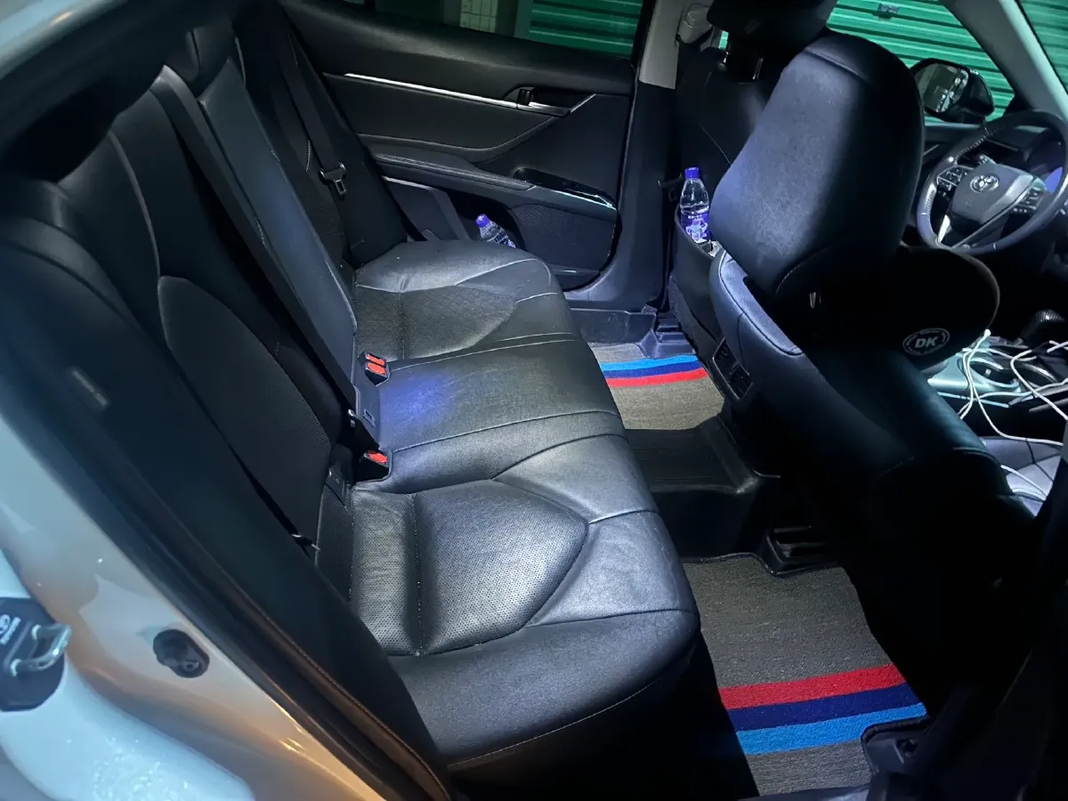 2021 Toyota Camry 2.5L 209HP L4 8AT,autocango,china used car exporter,china ev exporter,chinese used car exporter,chinese used ev exporter