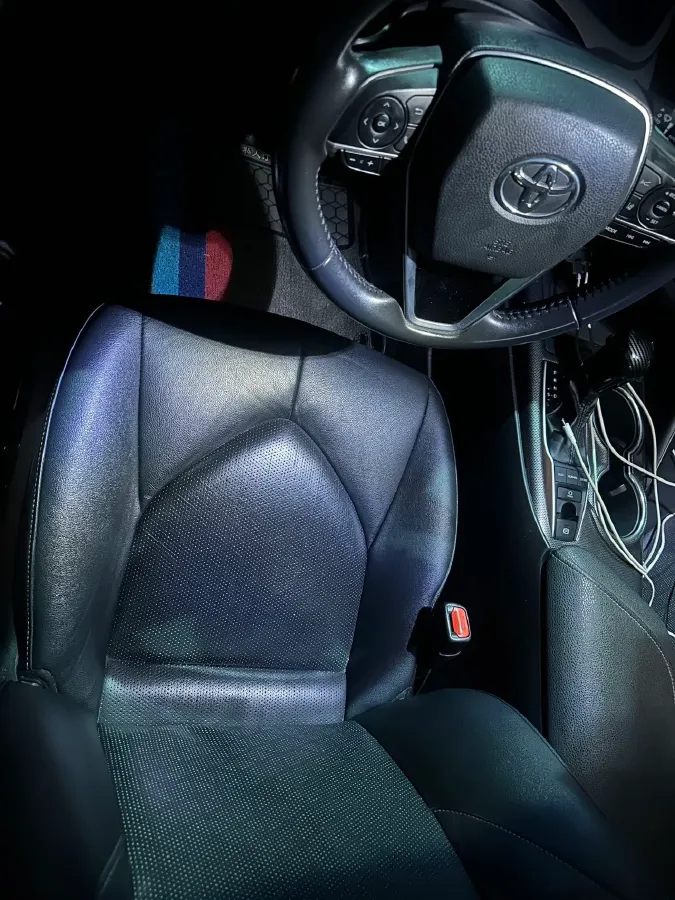 2021 Toyota Camry 2.5L 209HP L4 8AT,autocango,china used car exporter,china ev exporter,chinese used car exporter,chinese used ev exporter