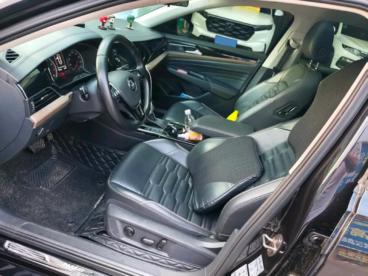 2019 Volvo V40 1.5T 152HP L4 6AT,autocango,china used car exporter,china ev exporter,chinese used car exporter,chinese used ev exporter