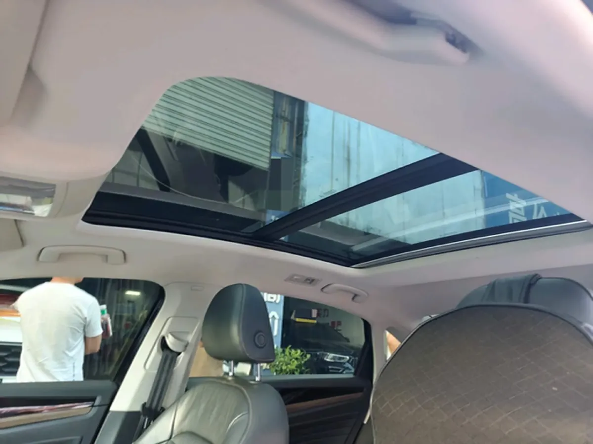 2019 Volvo V40 1.5T 152HP L4 6AT,autocango,china used car exporter,china ev exporter,chinese used car exporter,chinese used ev exporter
