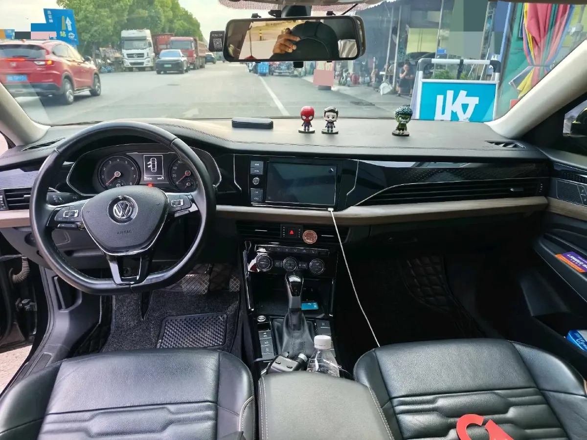 2019 Volvo V40 1.5T 152HP L4 6AT,autocango,china used car exporter,china ev exporter,chinese used car exporter,chinese used ev exporter