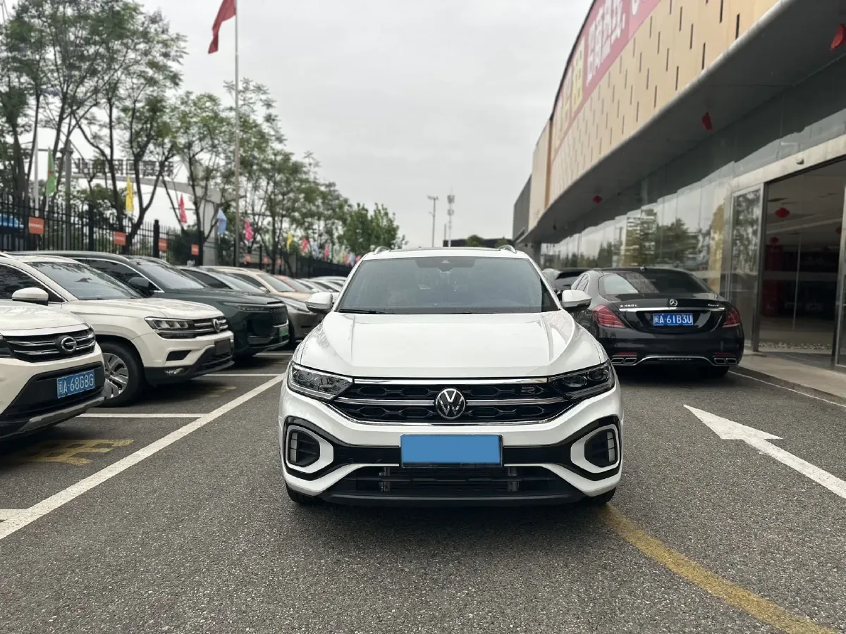 2024 Volkswagen T-Roc 1.5T 160HP L4 7DCT,autocango,china used car exporter,china ev exporter,chinese used car exporter,chinese used ev exporter