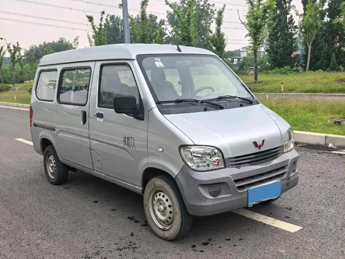2015 WuLing ZhiGuang 1.2L 82HP L4 5MT,autocango,china used car exporter,china ev exporter,chinese used car exporter,chinese used ev exporter