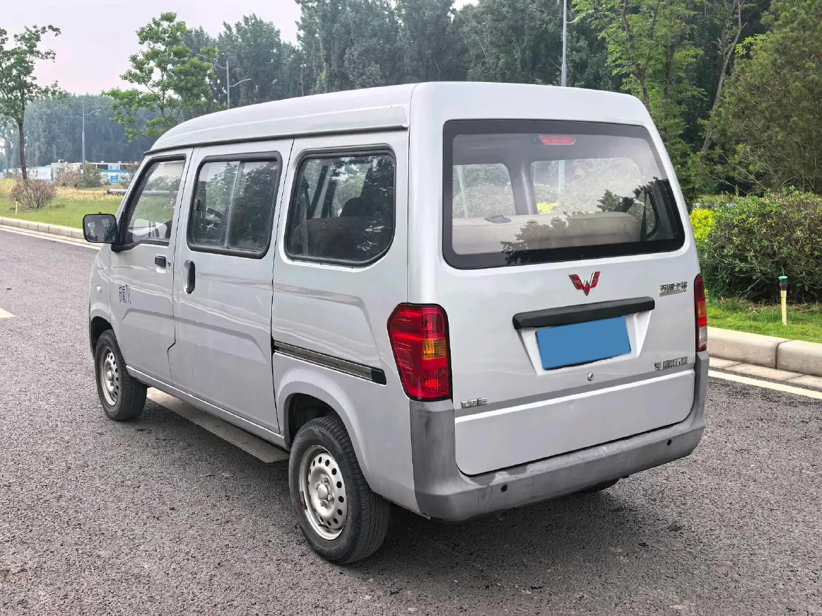 2015 WuLing ZhiGuang 1.2L 82HP L4 5MT,autocango,china used car exporter,china ev exporter,chinese used car exporter,chinese used ev exporter