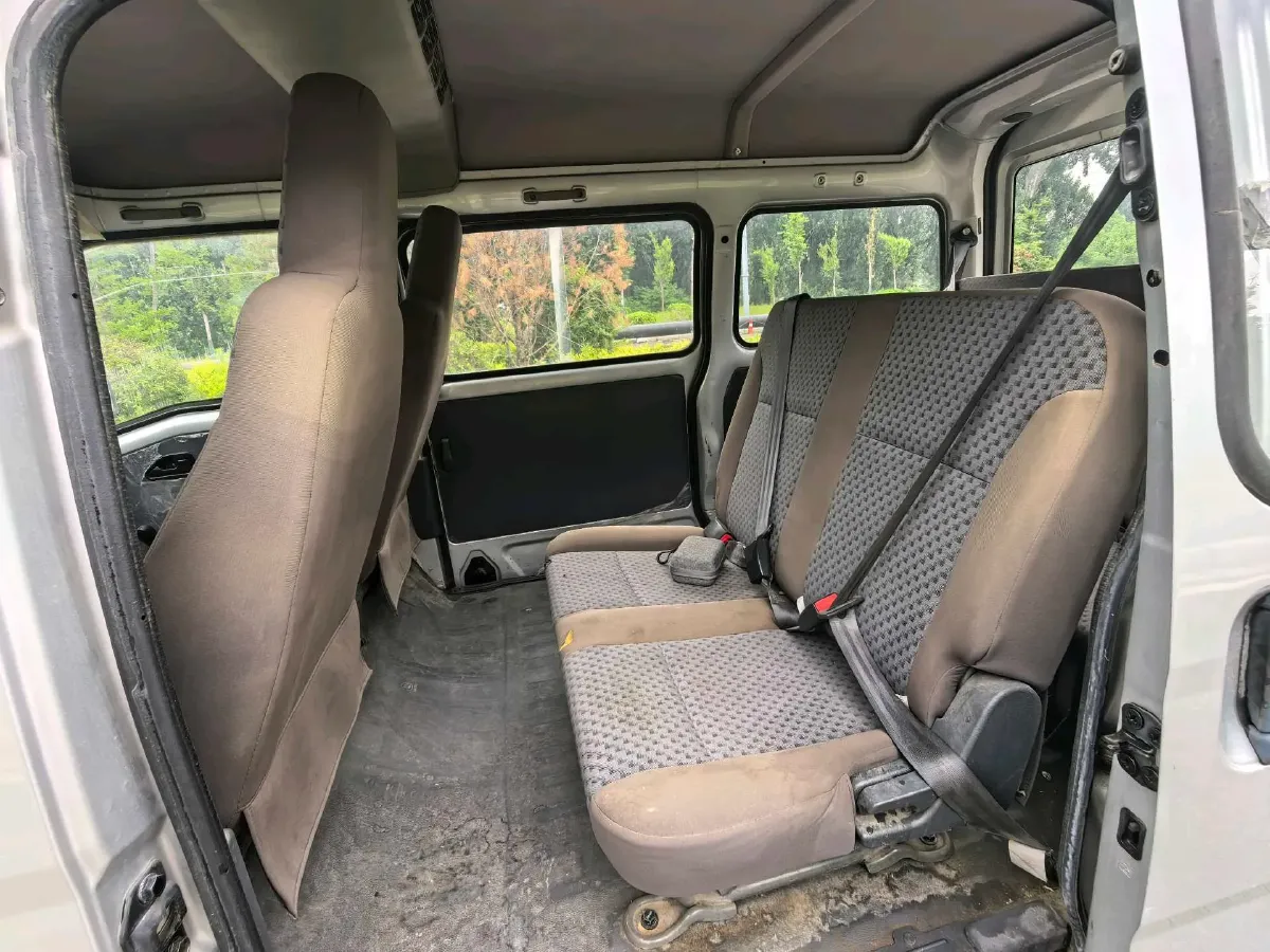 2015 WuLing ZhiGuang 1.2L 82HP L4 5MT,autocango,china used car exporter,china ev exporter,chinese used car exporter,chinese used ev exporter
