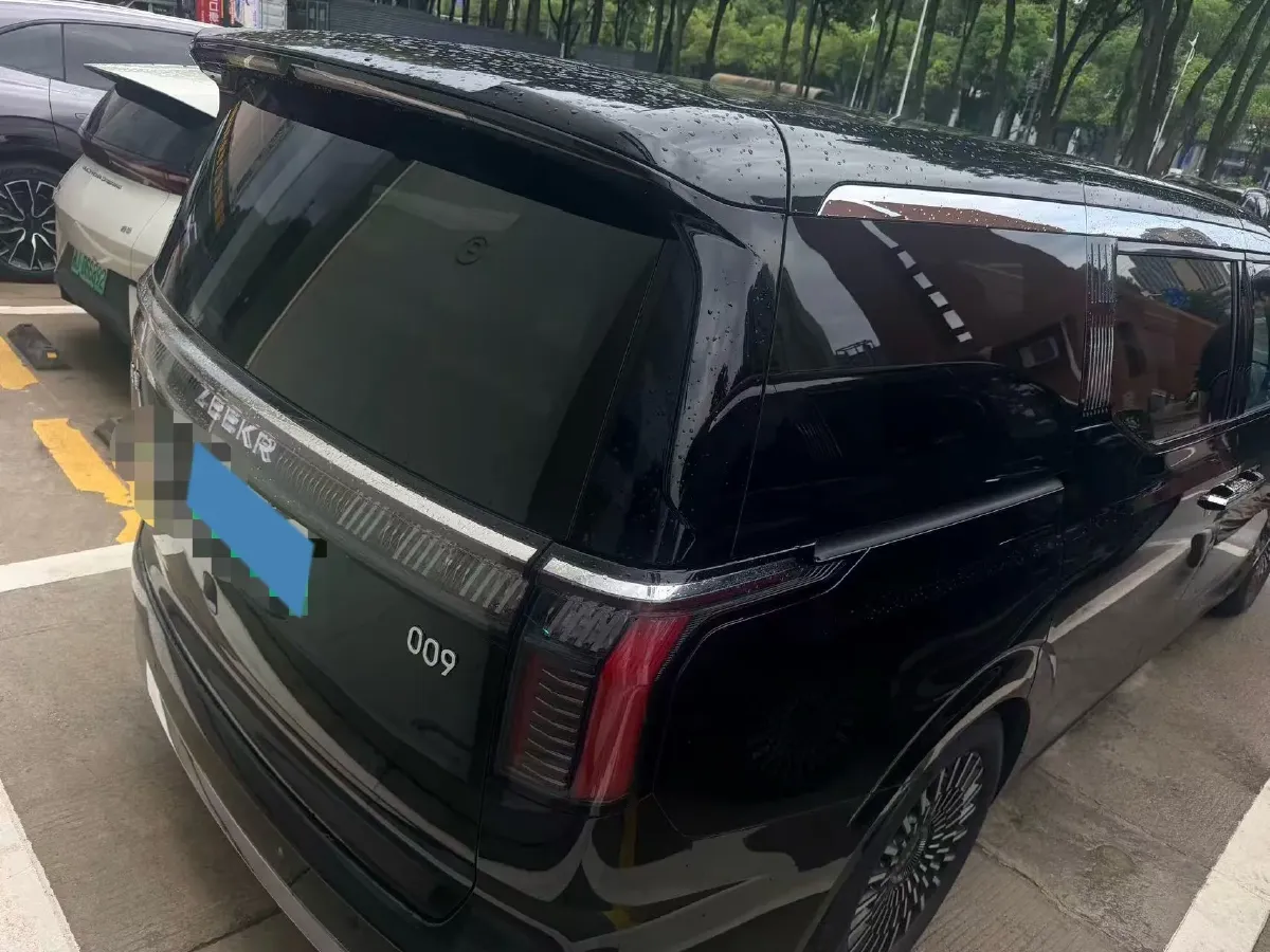 2024 Zeekr 009 BEV 108KWH,autocango,china used car exporter,china ev exporter,chinese used car exporter,chinese used ev exporter