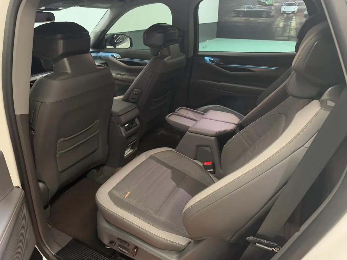 2023 Ford Edge 2.0T 275HP L4 E-CVT Hybrid,autocango,china used car exporter,china ev exporter,chinese used car exporter,chinese used ev exporter