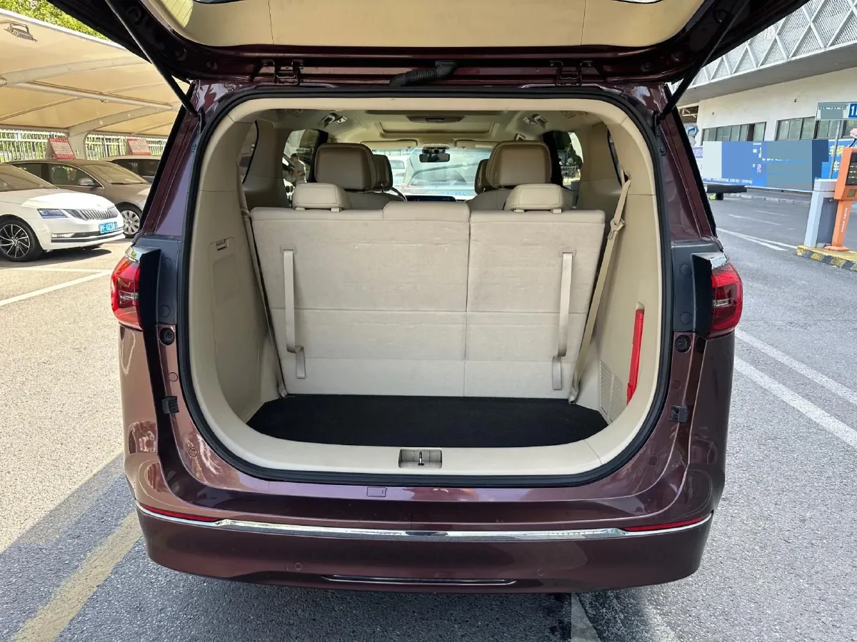 2022 Buick GL8 2.0T 237HP L4 9AT,autocango,china used car exporter,china ev exporter,chinese used car exporter,chinese used ev exporter