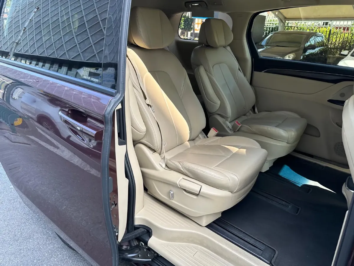2022 Buick GL8 2.0T 237HP L4 9AT,autocango,china used car exporter,china ev exporter,chinese used car exporter,chinese used ev exporter
