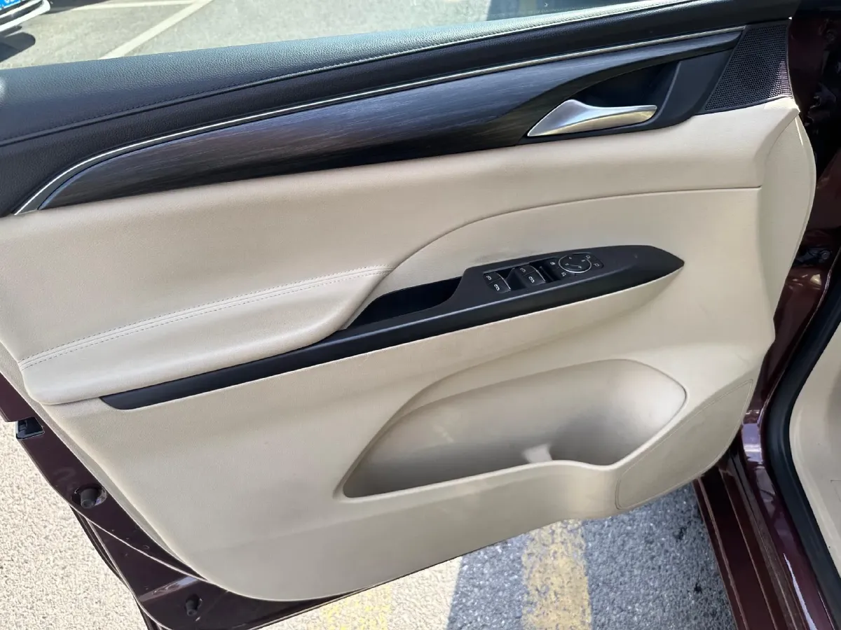 2022 Buick GL8 2.0T 237HP L4 9AT,autocango,china used car exporter,china ev exporter,chinese used car exporter,chinese used ev exporter