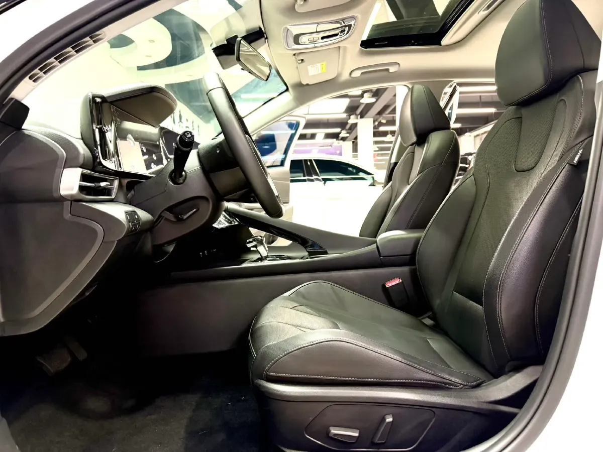2023 Hyundai Elantra 1.5L 115HP L4 CVT,autocango,china used car exporter,china ev exporter,chinese used car exporter,chinese used ev exporter