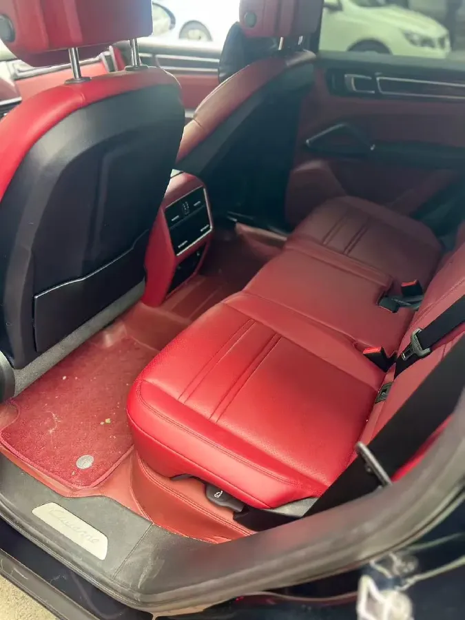 2022 Porsche Cayenne 3.0T 340HP V6 8AT,autocango,china used car exporter,china ev exporter,chinese used car exporter,chinese used ev exporter