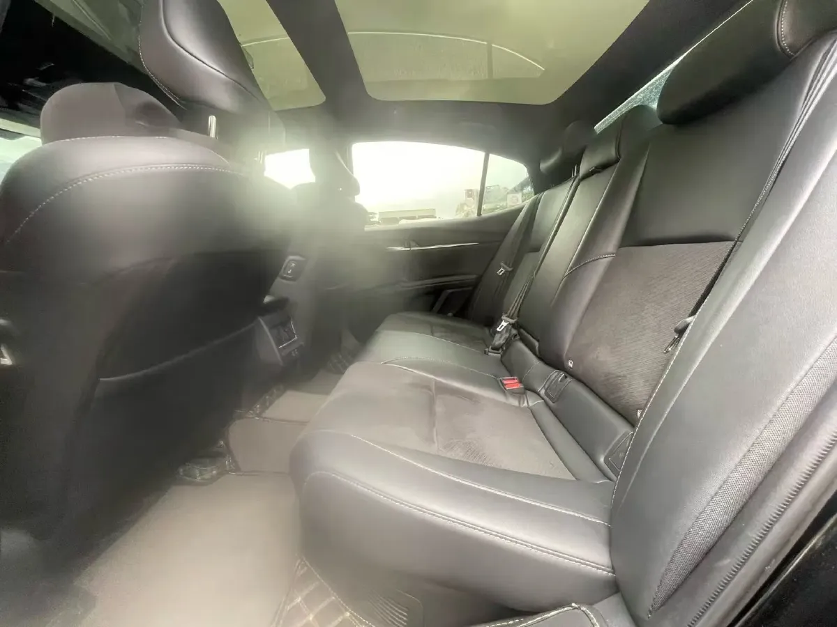 2024 Toyota Camry 2.0L 152HP L4 E-CVT Hybrid,autocango,china used car exporter,china ev exporter,chinese used car exporter,chinese used ev exporter