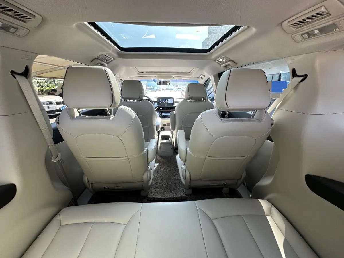 2021 Buick GL8 2.0T 237HP L4 9AT,autocango,china used car exporter,china ev exporter,chinese used car exporter,chinese used ev exporter