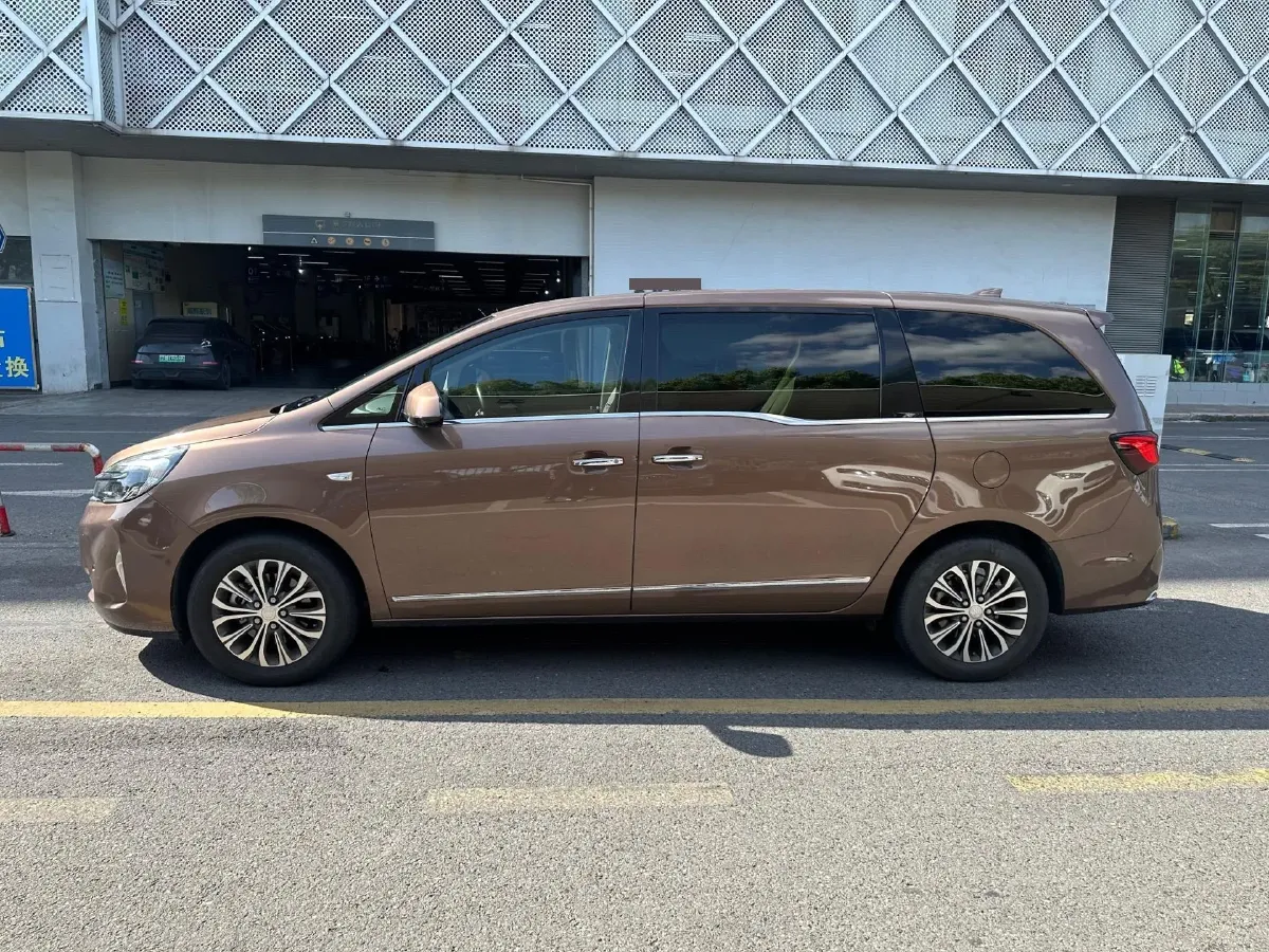2021 Buick GL8 2.0T 237HP L4 9AT,autocango,china used car exporter,china ev exporter,chinese used car exporter,chinese used ev exporter