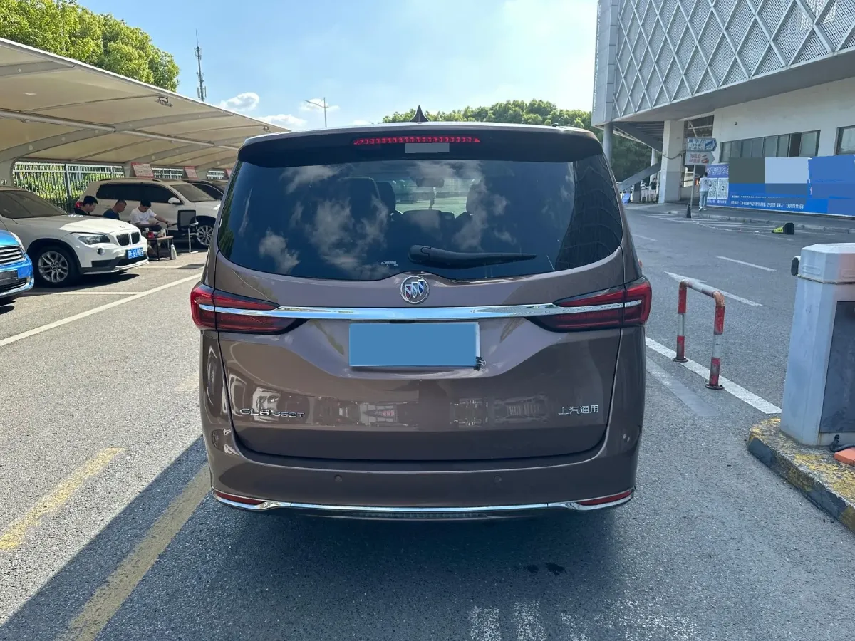2021 Buick GL8 2.0T 237HP L4 9AT,autocango,china used car exporter,china ev exporter,chinese used car exporter,chinese used ev exporter