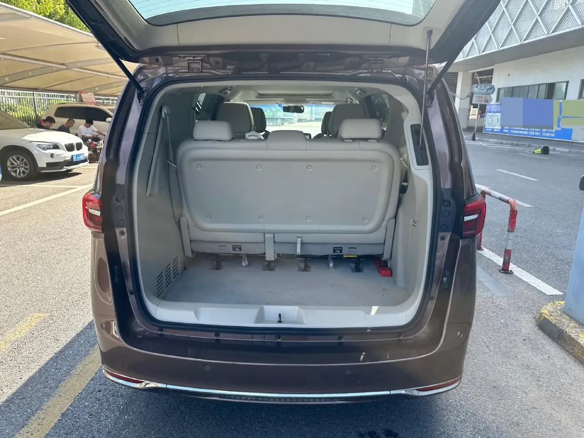2021 Buick GL8 2.0T 237HP L4 9AT,autocango,china used car exporter,china ev exporter,chinese used car exporter,chinese used ev exporter