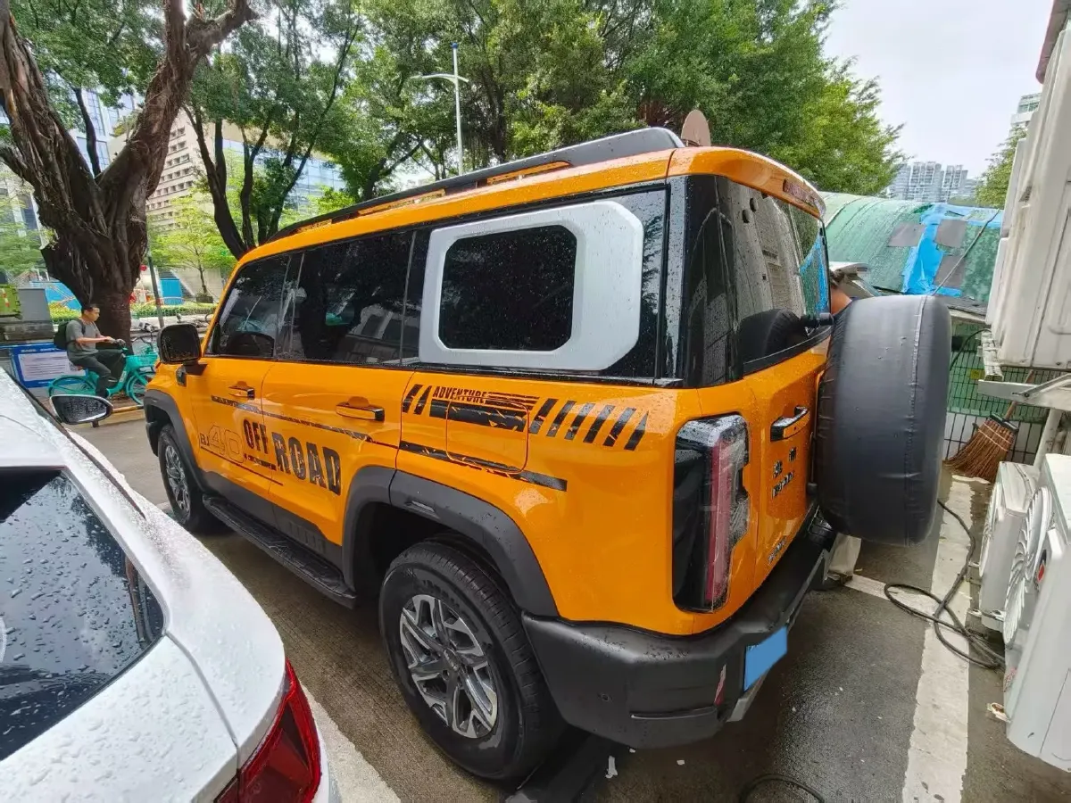 2024 Beijing BJ40 2.0T 245HP L4 8AT,autocango,china used car exporter,china ev exporter,chinese used car exporter,chinese used ev exporter