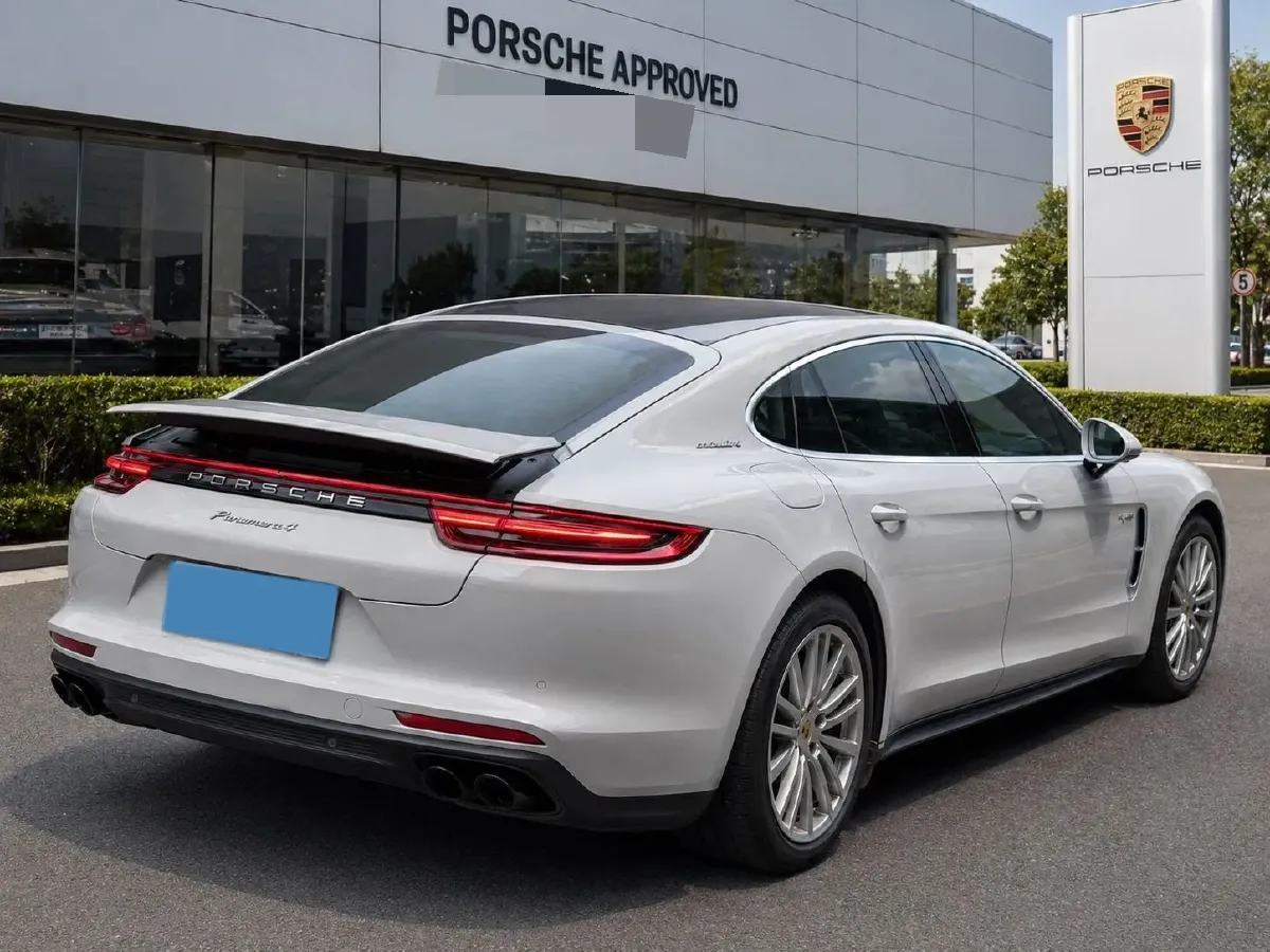 2017 BMW 7 Series 3.0T 326HP L6 8AT,autocango,china used car exporter,china ev exporter,chinese used car exporter,chinese used ev exporter