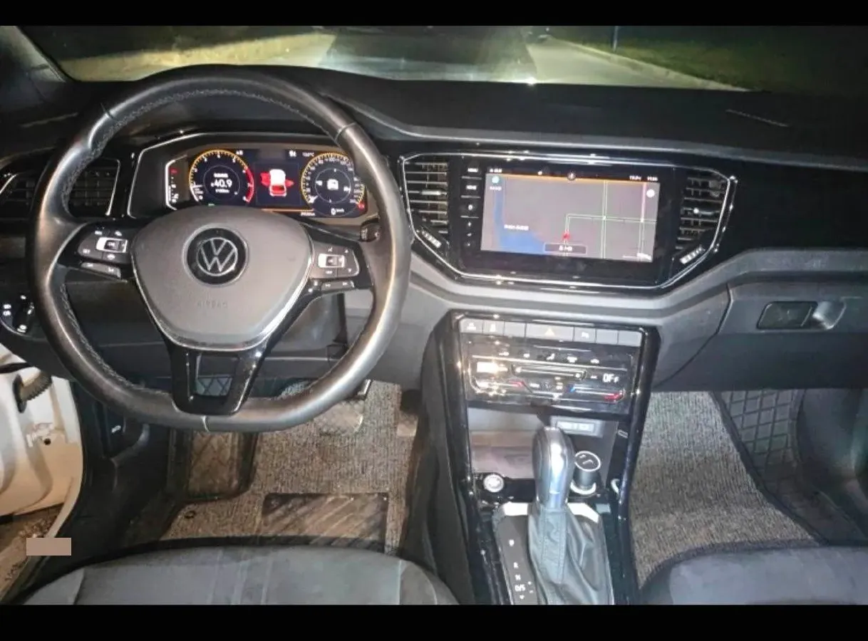 2021 Volkswagen T-Roc 1.4T 150HP L4 7DCT,autocango,china used car exporter,china ev exporter,chinese used car exporter,chinese used ev exporter