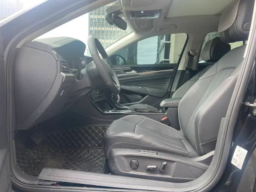 2024 Volkswagen Passat 2.0T 220HP L4 7DCT,autocango,china used car exporter,china ev exporter,chinese used car exporter,chinese used ev exporter