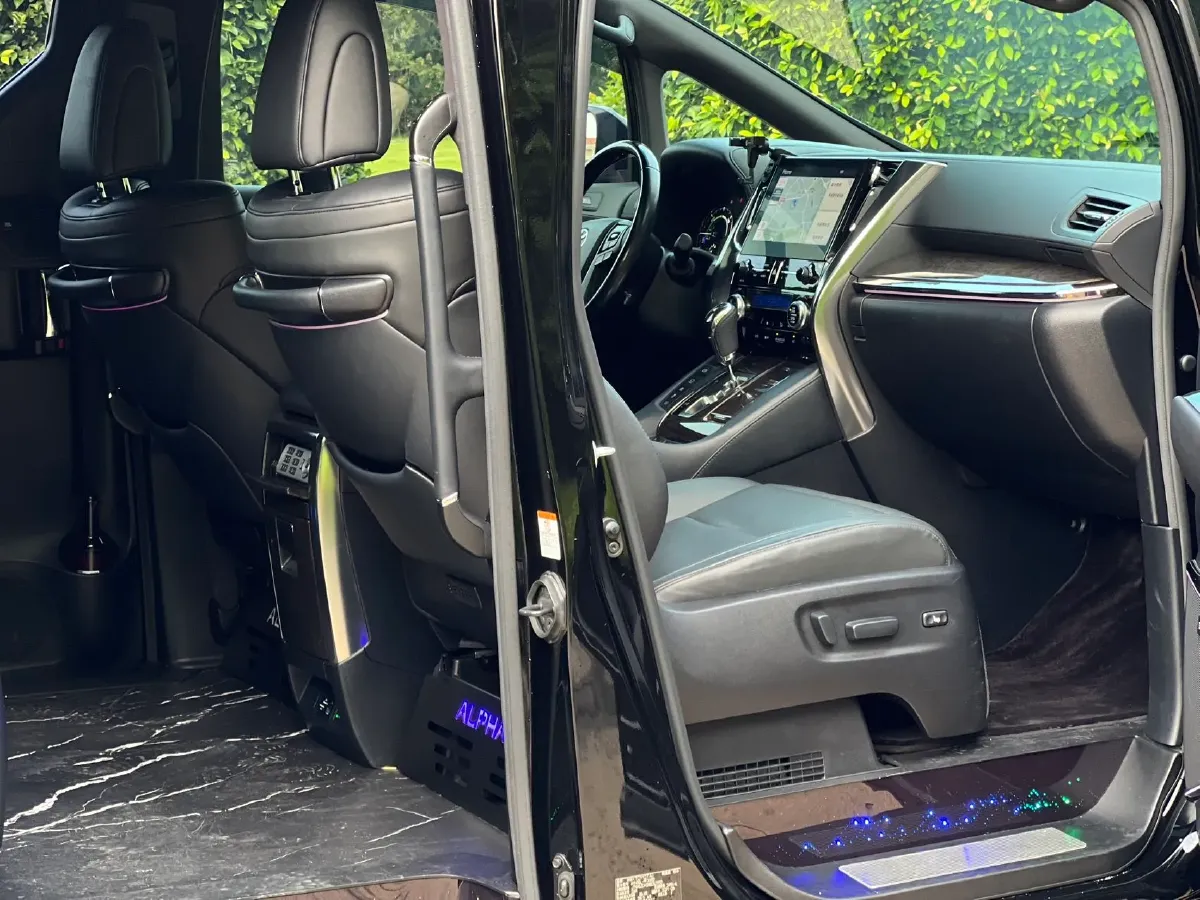 2021 Toyota Alphard 2.5L 117HP L4 E-CVT Hybrid,autocango,china used car exporter,china ev exporter,chinese used car exporter,chinese used ev exporter