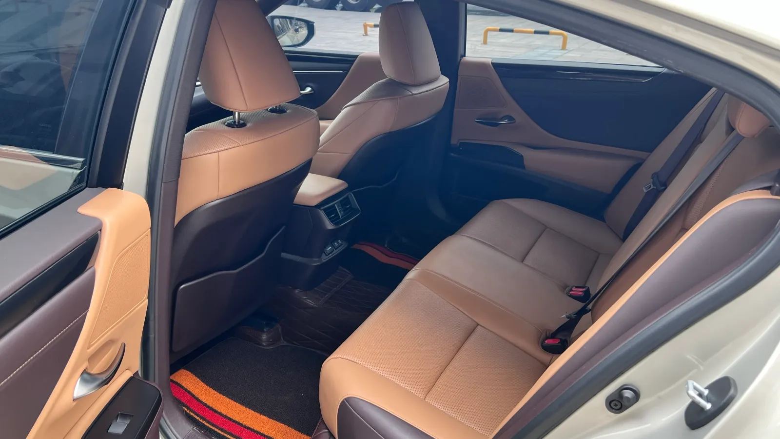 2018 Lexus ES 2.0L 167HP L4 6AT,autocango,china used car exporter,china ev exporter,chinese used car exporter,chinese used ev exporter
