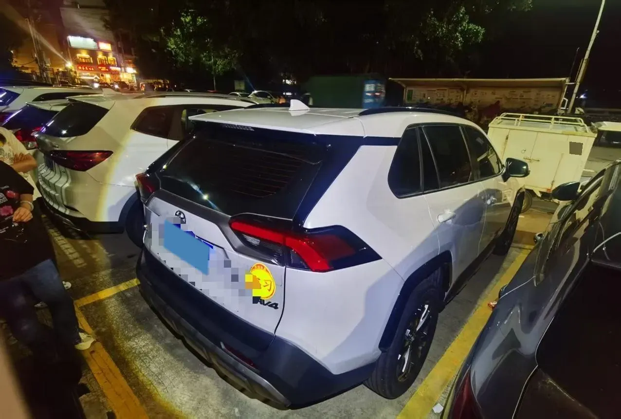 2024 Toyota RAV4 2.0L 171HP L4 CVT,autocango,china used car exporter,china ev exporter,chinese used car exporter,chinese used ev exporter