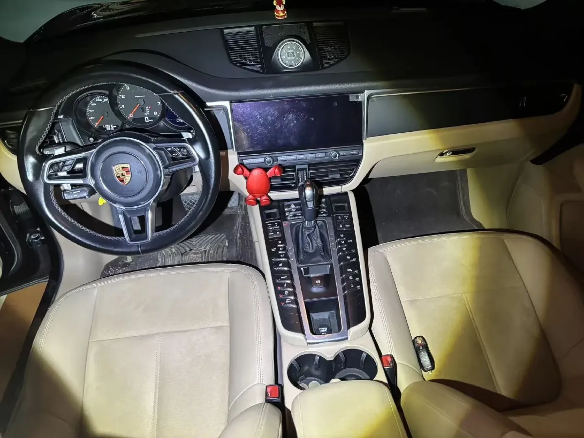 2018 Porsche Macan 2.0T 252HP L4 7DCT,autocango,china used car exporter,china ev exporter,chinese used car exporter,chinese used ev exporter