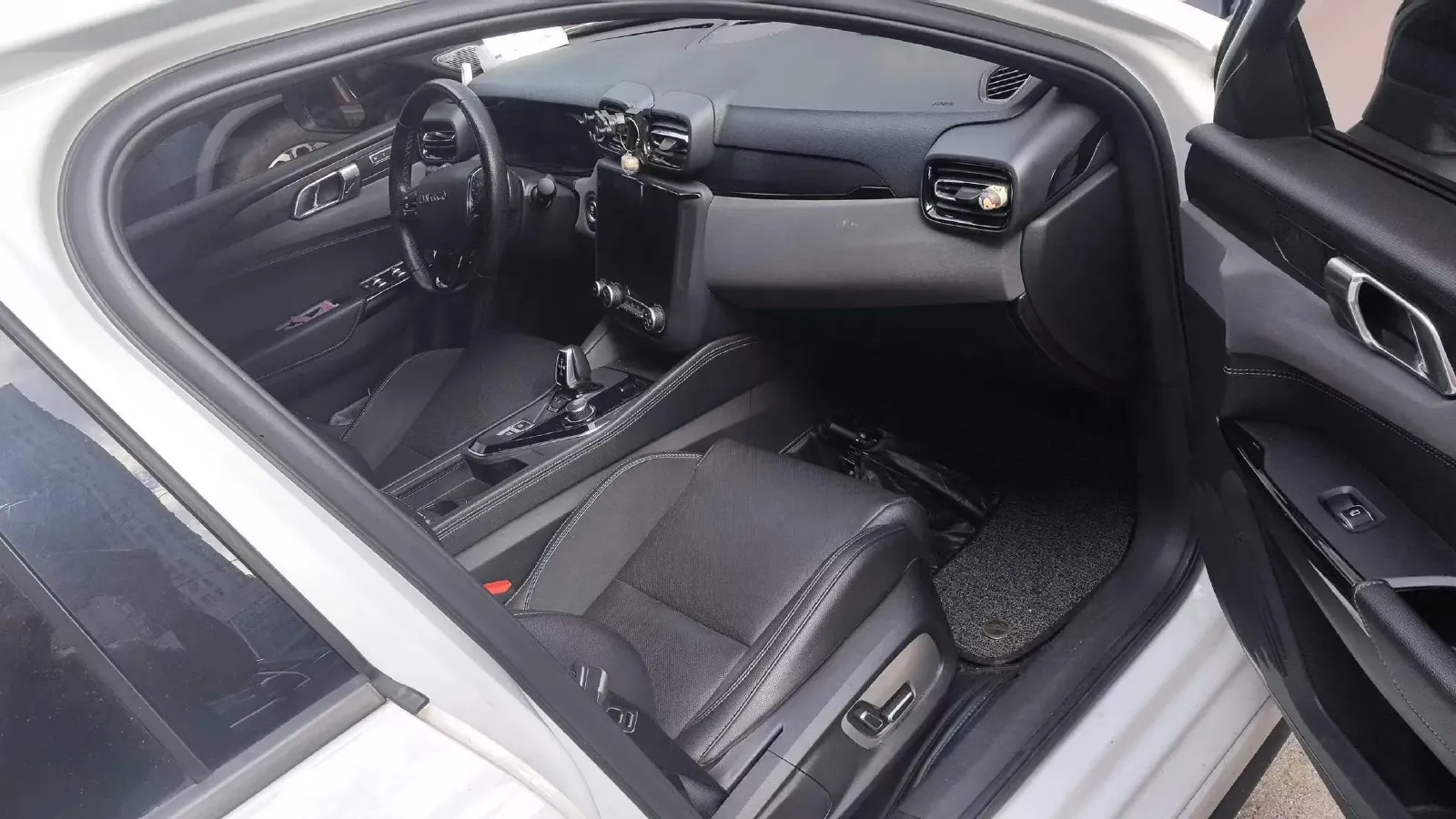 2021 LYNK&CO 03 1.5T 180HP L3 7DCT,autocango,china used car exporter,china ev exporter,chinese used car exporter,chinese used ev exporter
