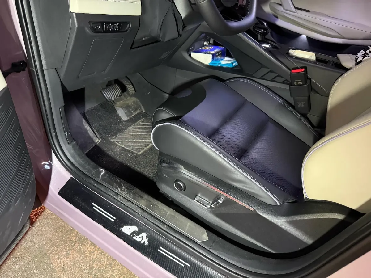 2023 LYNK&CO 03 1.5T 181HP L4 7DCT,autocango,china used car exporter,china ev exporter,chinese used car exporter,chinese used ev exporter