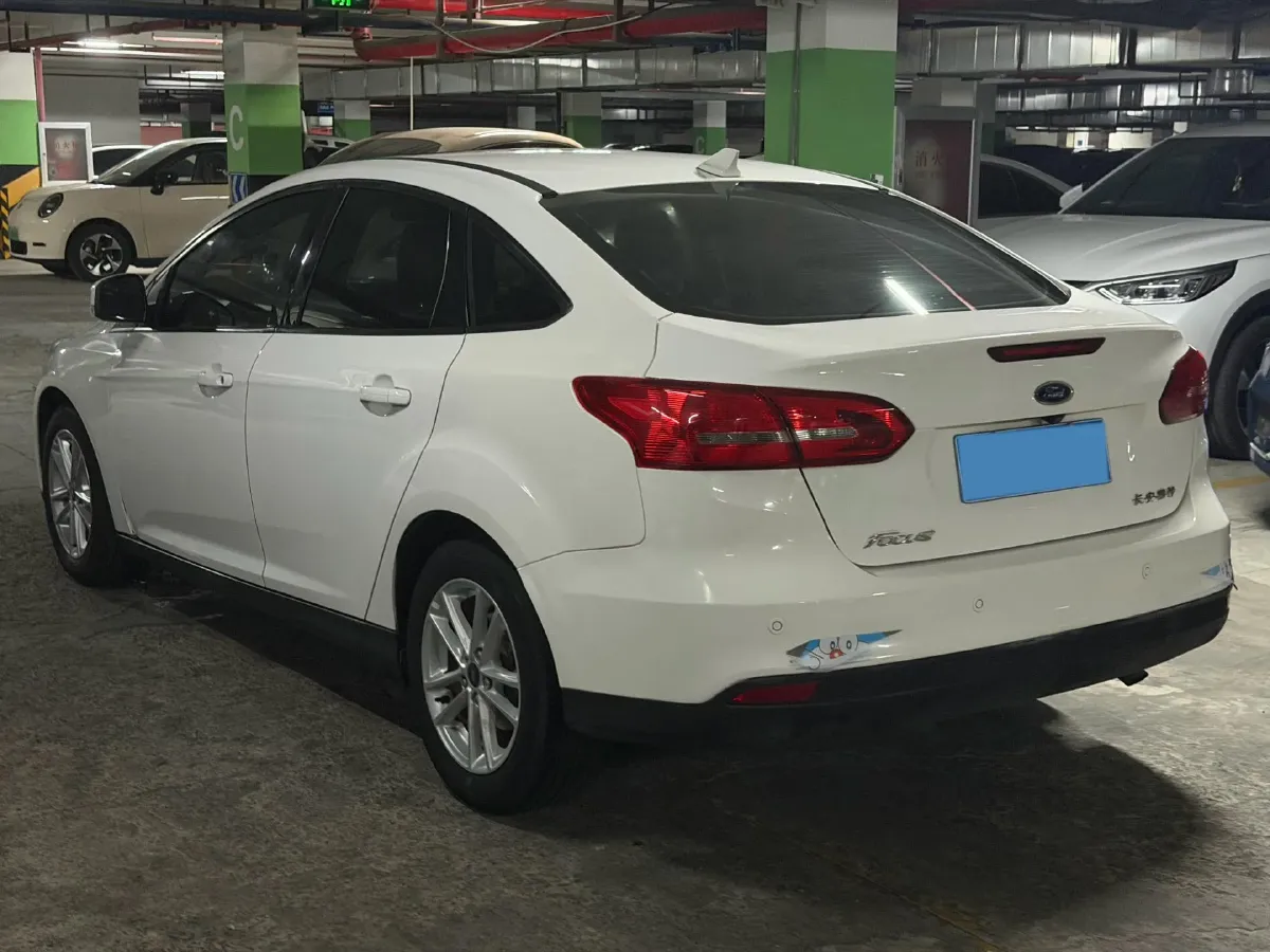 2017 Ford Focus 1.6L 125HP L4 6DCT,autocango,china used car exporter,china ev exporter,chinese used car exporter,chinese used ev exporter