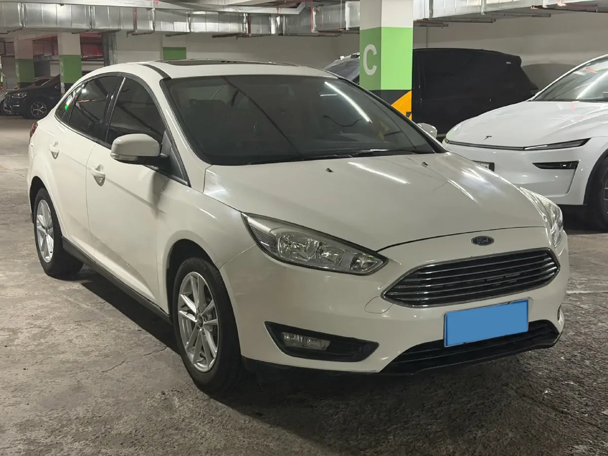 2017 Ford Focus 1.6L 125HP L4 6DCT,autocango,china used car exporter,china ev exporter,chinese used car exporter,chinese used ev exporter