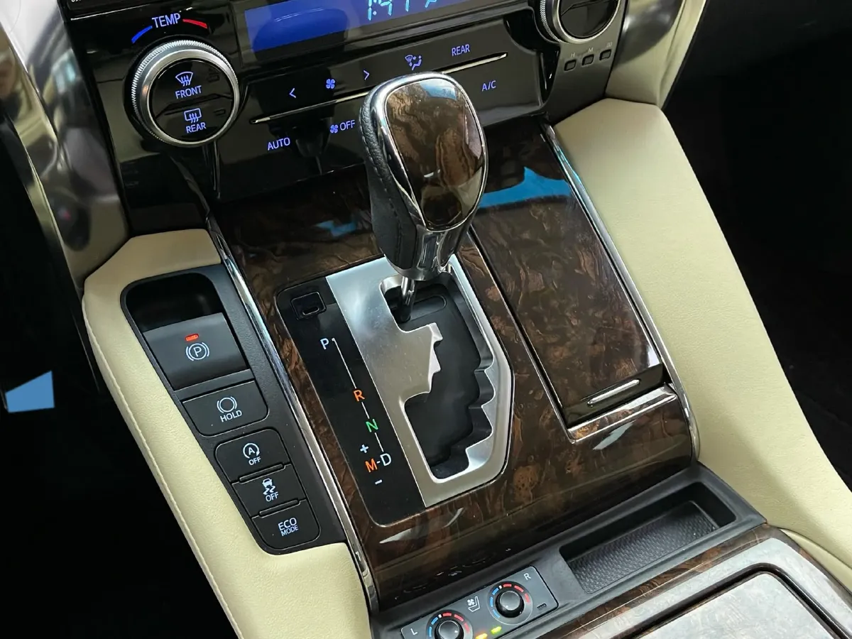 2018 Toyota Alphard 3.5L 301HP V6 8AT,autocango,china used car exporter,china ev exporter,chinese used car exporter,chinese used ev exporter